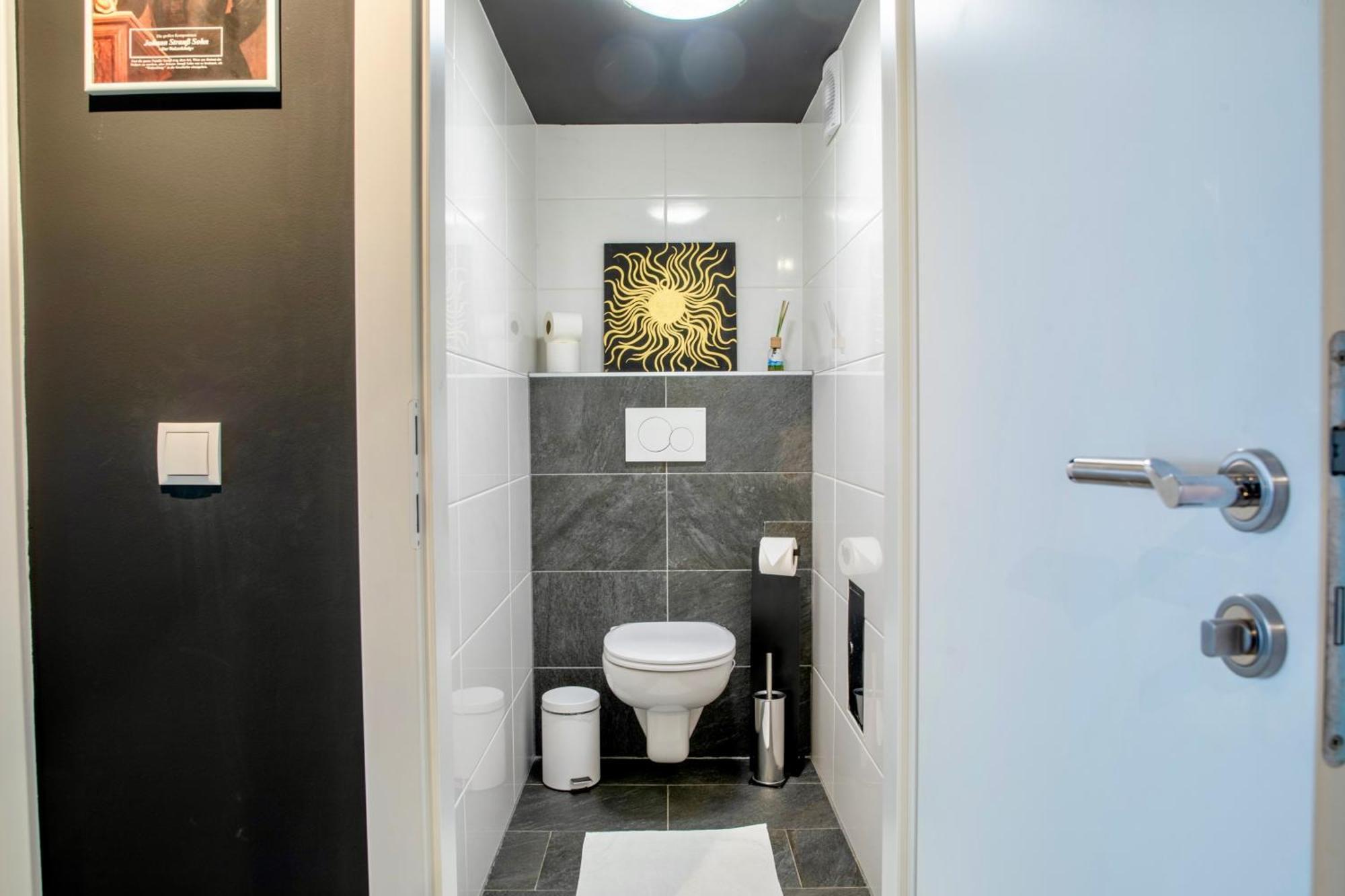 Stylishly Colorful & In - Wifi Apartment Wien